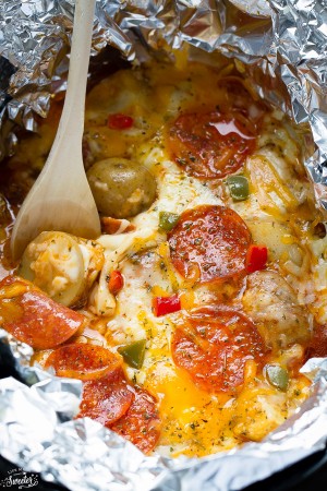 Slow Cooker Pizza Potatoes makes a great appetizer for game day!!
