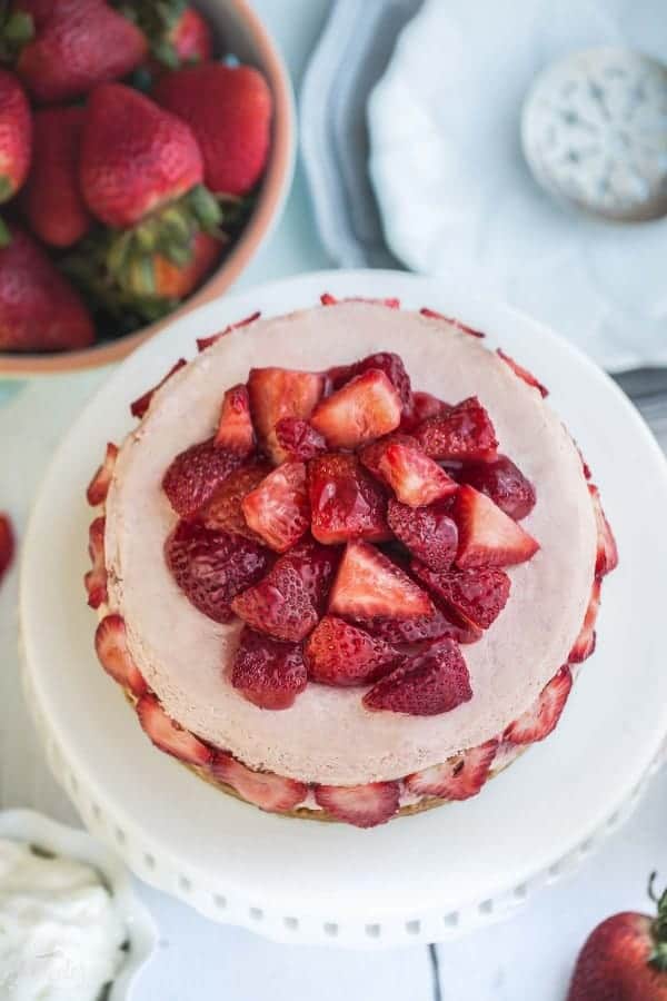 Slow Cooker Strawberries and Cream Cheesecake