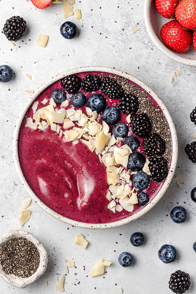 https://lifemadesweeter.com/acai-smoothie-bowl/berry-acai-smoothie-bowl-recipe-vegan-healthy-gluten-free-low-paleo-whole30/