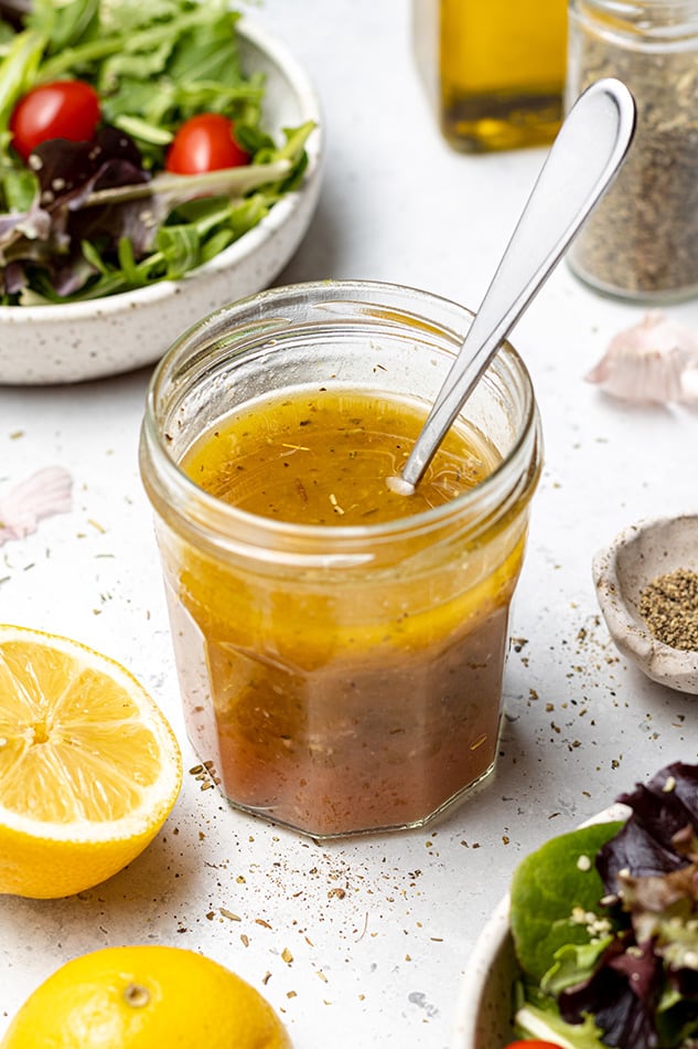 A Guide to Safe Gluten-Free Salad Dressings, Plus Dressings to Avoid