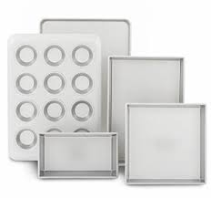A variety of baking pans
