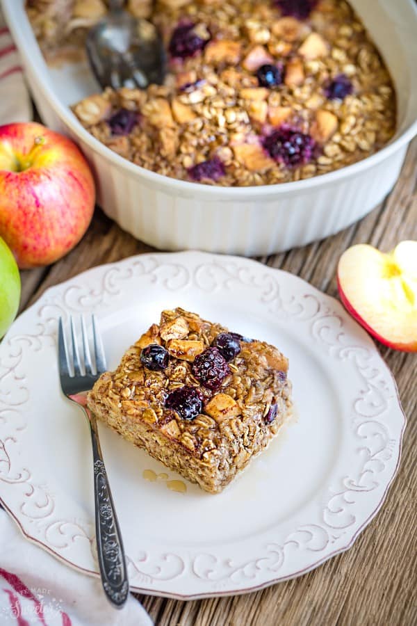 Apple Maple Baked Oatmeal makes the perfect easy make-ahead breakfast or healthy brunch. Best of all, this recipe takes just minutes to assemble for a comforting fall dish.