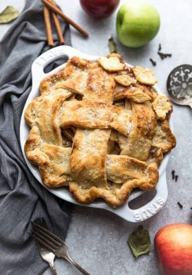Classic Homemade Apple Pie is the perfect dessert for fall. Best of all, filled with tender apples, cinnamon, nutmeg, ginger, cloves and baked in a delicious flaky crust!