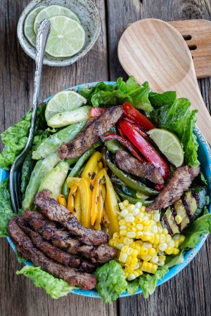 Asian Sesame Lime Steak Fajita Salad makes the perfect healthy dinner!