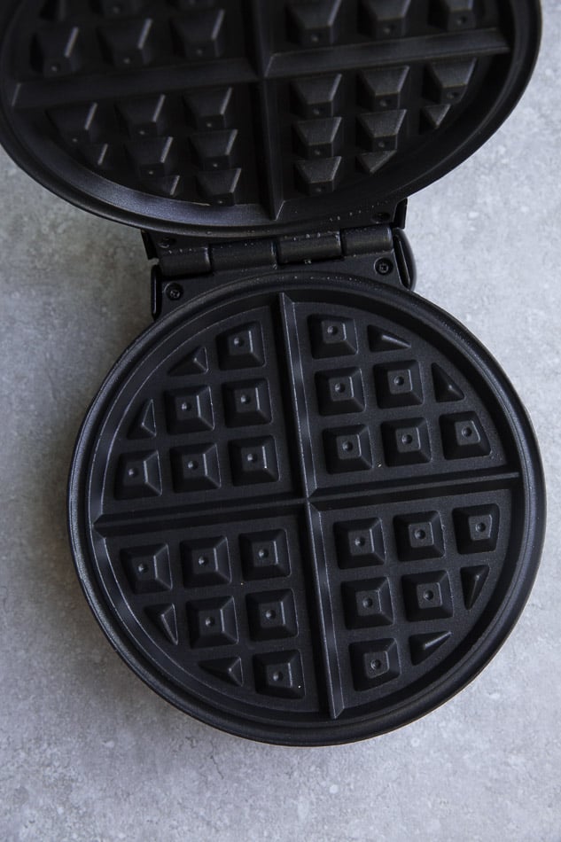 MyKeto Kitchen Chaffle Electric Personal Waffle Maker, Sage