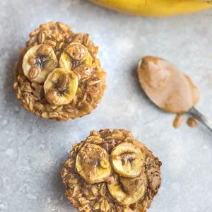 Banana Baked Oatmeal - the perfect easy make ahead breakfast for busy mornings. Has all the flavors of a delicious banana bread but made with wholesome oats, banana, almond butter and chopped walnuts.