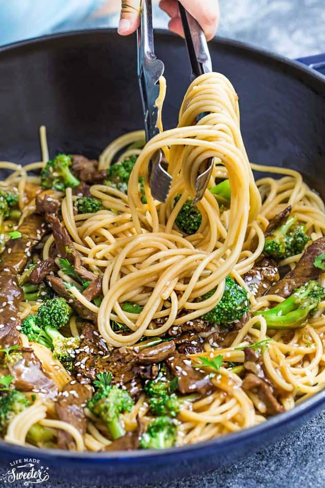 Beef Lo Mein Noodles (One Pot) Easy + Recipe Video