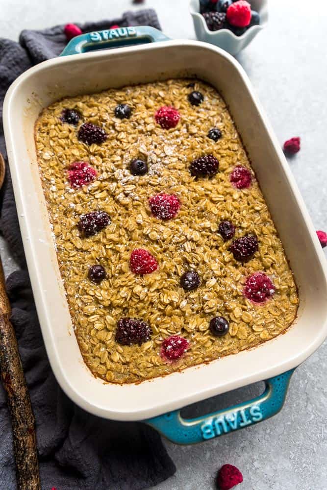 berry-baked-oatmeal-recipe-easy-make-ahead-oatmeal-breakfast