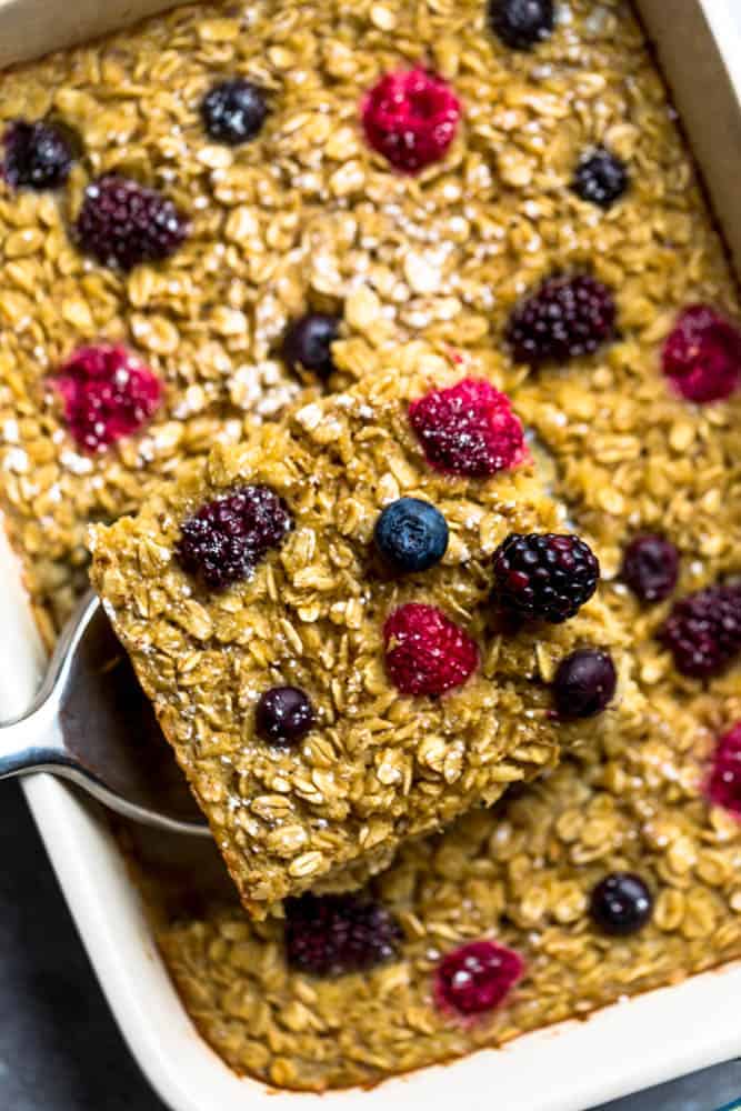 Berry Baked Oatmeal makes the perfect easy make-ahead healthy breakfast. Best of all, no refined sugar, gluten free and dairy free and just 10 minutes of prep time using ONE bowl!