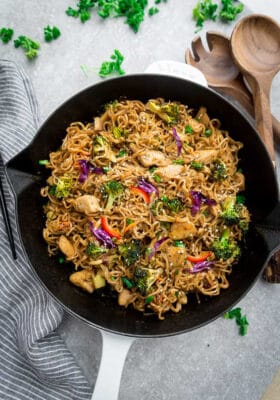 Top view of chow mein noodles in pan
