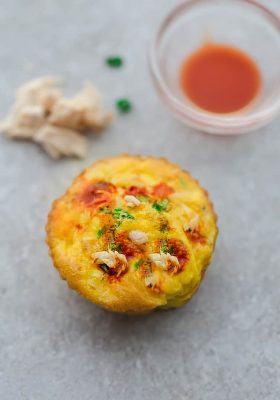Buffalo Chicken Egg Muffins are quick, simple and loaded with the delicious flavors of buffalo chicken. Perfect grab & go breakfast for busy mornings. Low in carbs, keto friendly and packed with protein.