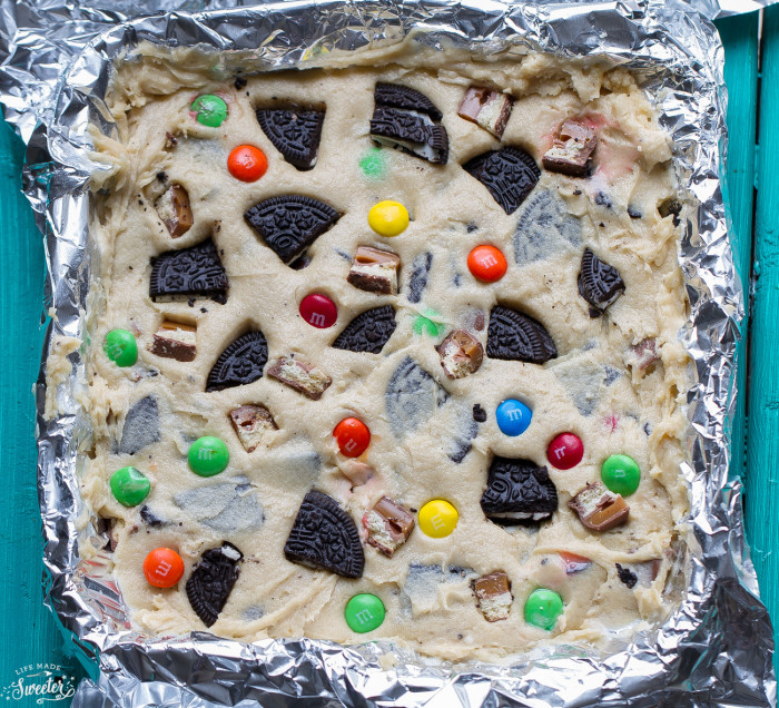 Candy Oreo Monster Blondies are the perfect way to use up Halloween candy!!