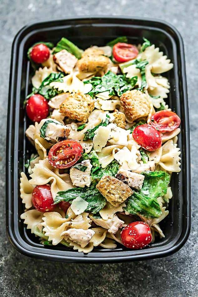 Chicken Caesar Pasta Salad - the perfect side dish to bring to summer potlucks, parties, Memorial Day / Fourth of July grillouts/barbecues. Best of all, it's so easy to make and has all the classic flavors of a caesar salad. Perfect for Sunday meal prep and leftovers are delicious for school or work lunchboxes or lunchbowls.