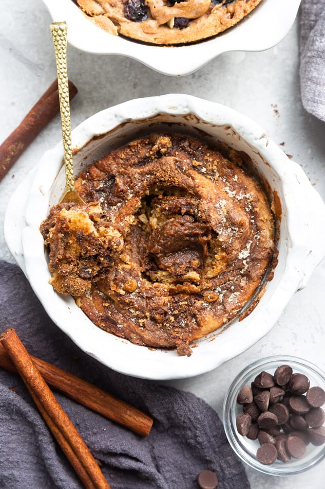 A Circular Baking Dish Filled with Churro-Flavored Baked Oatmeal