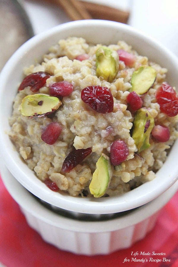 Cinnamon Pomegranate Steel Cut Oats {Slow Cooker} via @LifeMadeSweeter