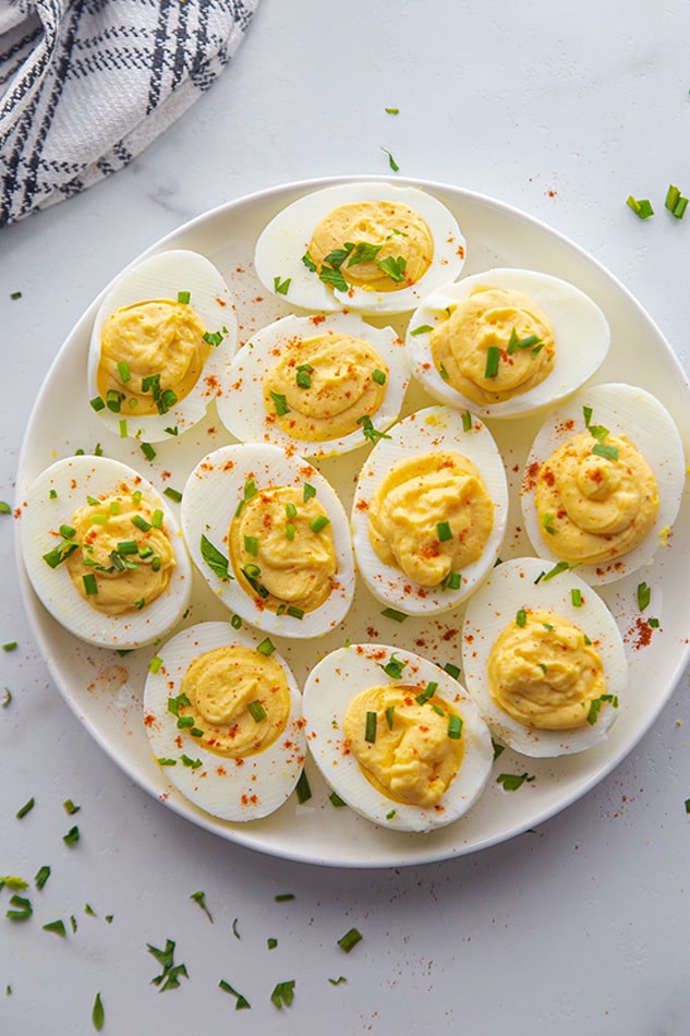 Deviled eggs serving clearance dish