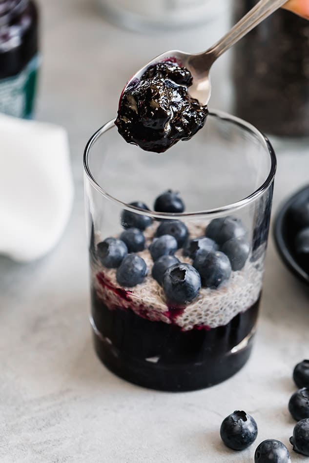 https://lifemadesweeter.com/wp-content/uploads/Easy-Chia-Pudding-Recipe.jpg