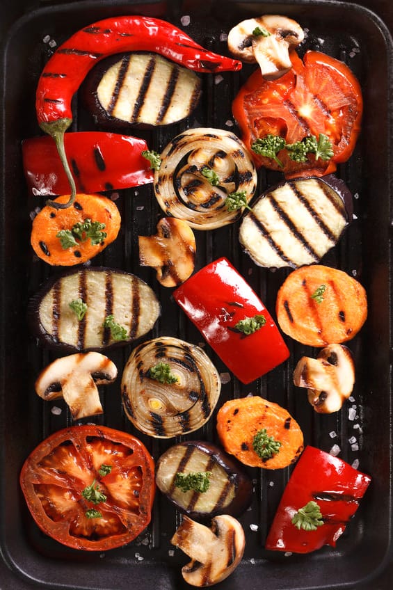 Top view of grilled vegetables on grill. 