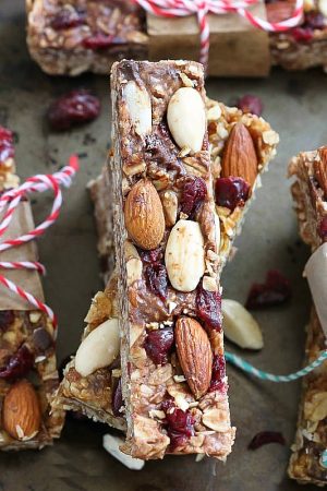 Healthy Chewy No-Bake Granola Bars w/ Almond Cranberry