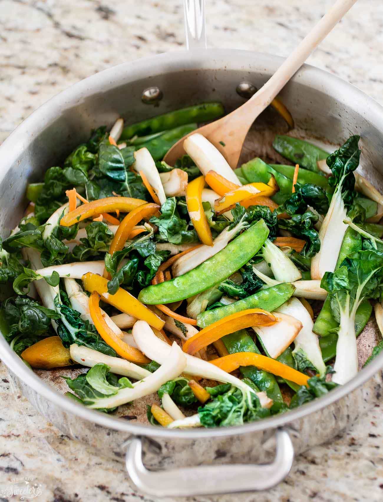 Chicken Chow Mein Zoodles (Stir-Fry Zucchini Lo Mein Noodles)