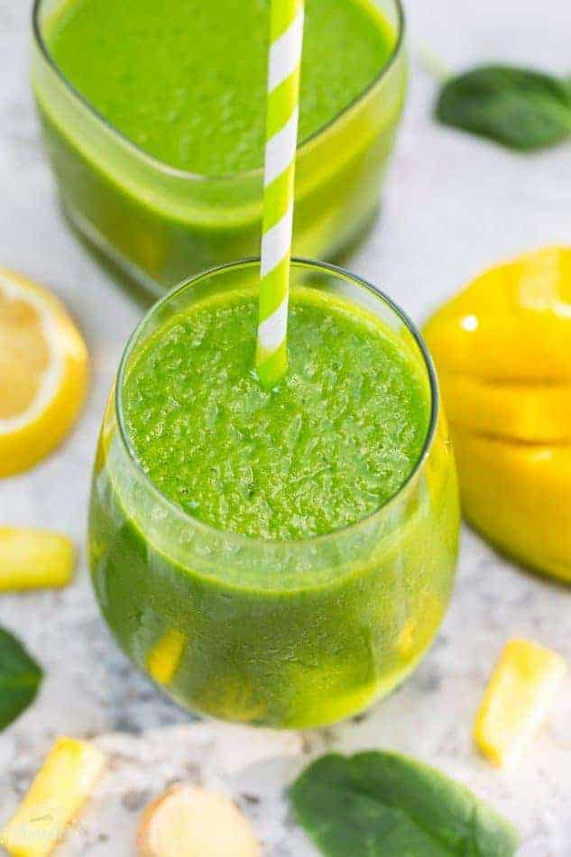 The Best Green Smoothie - An Easy Healthy Breakfast Recipe / Low Carb