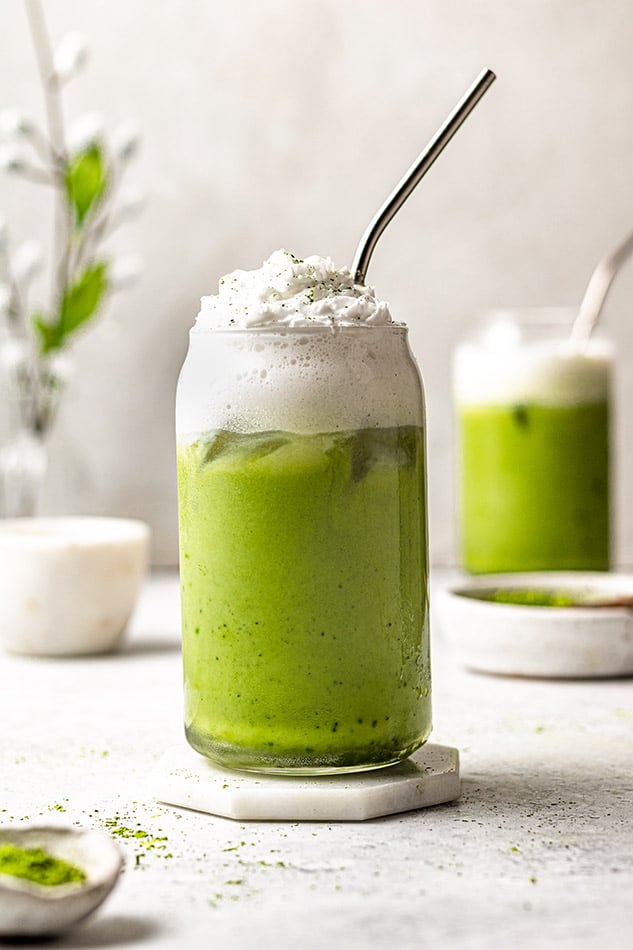 Iced Matcha Green Tea Latte Recipe - Pinch of Yum