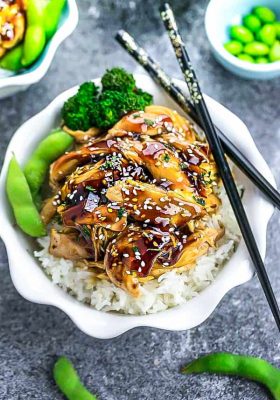 Instant Pot Teriyaki Chicken – this recipe is the perfect set and forget meal with a delicious homemade teriyaki sauce. Best of all, just 10 minutes of prep made in your Instant Pot pressure cooker and so much easier and better than the local Japanese takeout restaurant. There is also have a slow cooker version on the site. Great for school or work lunchboxes and Sunday meal prep. #teriyaki #takeoutfakeout #chicken #japanese #instantpot #pressurecooker #takeout #betterthantakeout #mealprep