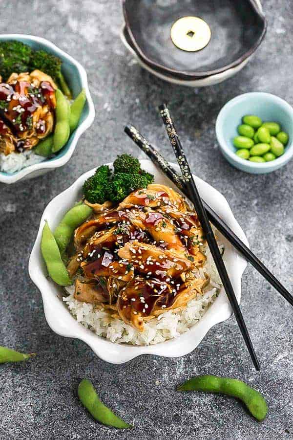 Instant Pot Teriyaki Chicken – this recipe is the perfect set and forget meal with a delicious homemade teriyaki sauce. Best of all, just 10 minutes of prep made in your Instant Pot pressure cooker and so much easier and better than the local Japanese takeout restaurant. There is also have a slow cooker version on the site. Great for school or work lunchboxes and Sunday meal prep. #teriyaki #takeoutfakeout #chicken #japanese #instantpot #pressurecooker #takeout #betterthantakeout #mealprep