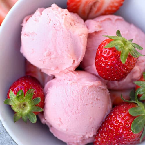 Keto Strawberry Ice Cream Recipe | Easy Keto Dessert Idea