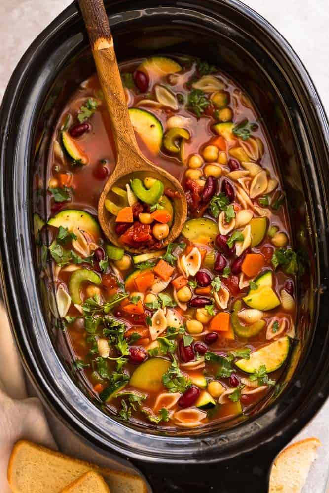 18. Slow Cooker Minestrone Soup 