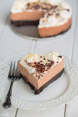 No Bake Nutella Cheesecake Pie is easy to make & perfect for sharing