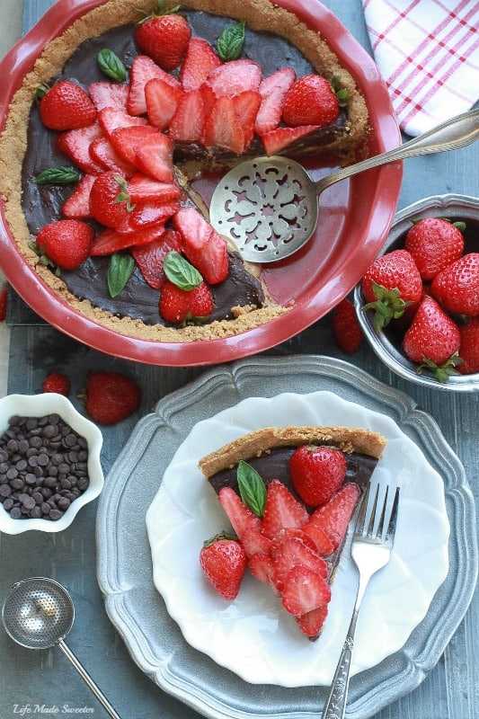 No-Bake Strawberry Chocolate Ganache Tart makes an easy & decadent dessert perfect for summer gatherings.