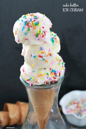 No-Churn Cake Batter Ice Cream {Funfetti} - All it takes is only 4 ingredients to make the smoothest, creamiest ice cream. No ice cream maker needed.