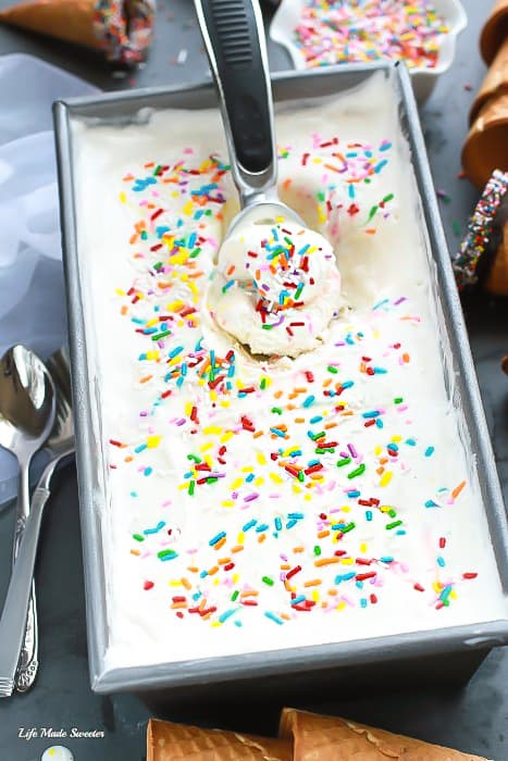 No-Churn Birthday Cake Batter Ice Cream {Funfetti} - the easiest & creamiest ice cream ever. With ONLY 4 ingredients and so simple to make. Best of all, NO ice cream maker and skip that stop to Cold Stone Creamery! The perfect summer treat for a birthday or any other occasion!