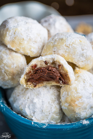 Nutella Stuffed Snowball Cookies are perfect for your Christmas cookie tray!