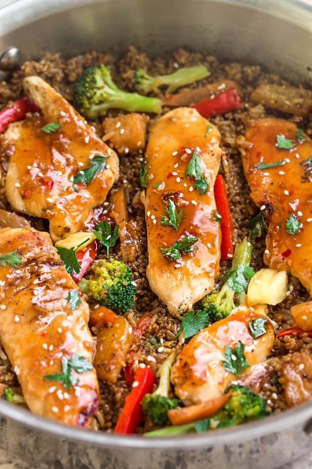 One Pot Sweet Chili Chicken makes the perfect easy weeknight meal. Best of all, takes just 30 minutes to make in entirely one pan!