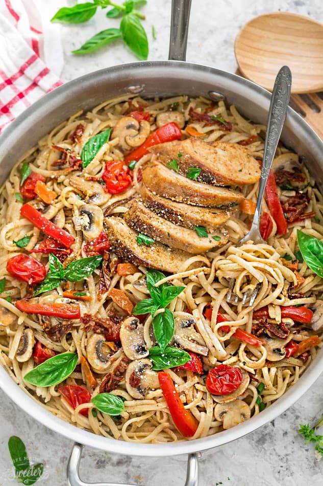 One Pot Tuscan Chicken Pasta makes the perfect easy weeknight meal!