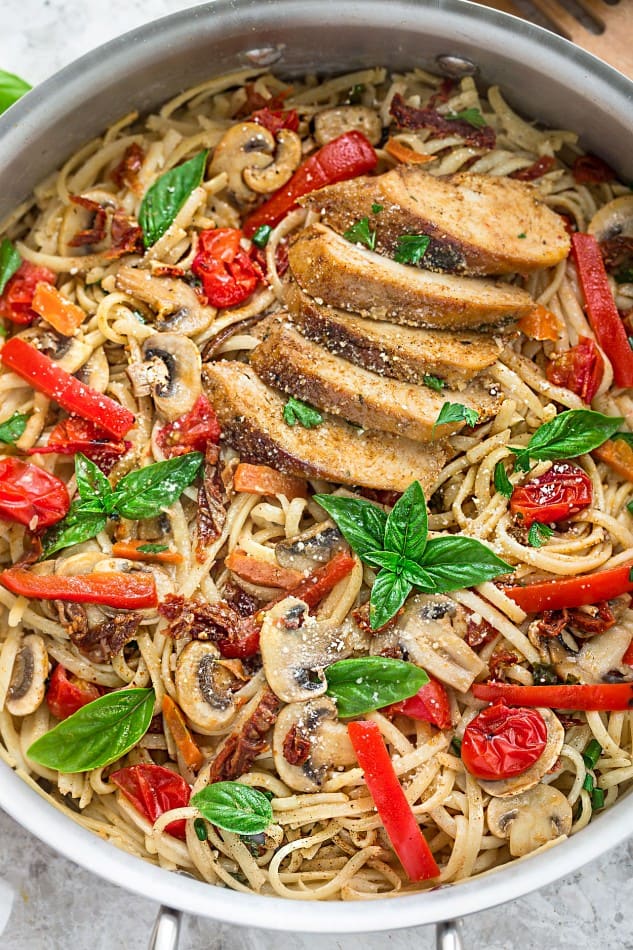 One Pot Tuscan Chicken Pasta makes the perfect easy weeknight meal!