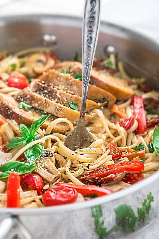 One Pot Tuscan Chicken Pasta makes the perfect easy weeknight meal!