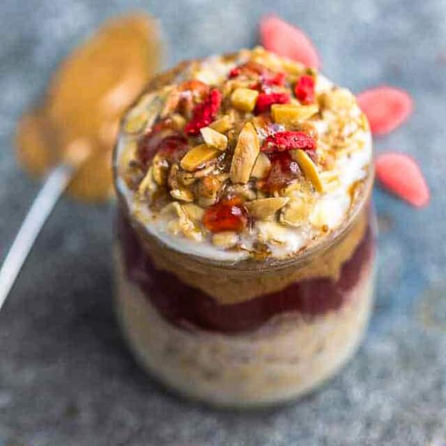 Peanut Butter Overnight Oats Easy & Yummy Breakfast Idea!