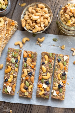 No Bake Pumpkin Cashew Granola Bars makes the perfect healthy and easy grab-and-go snack! Best of all, they're easy to customize and are gluten free and refined sugar free!