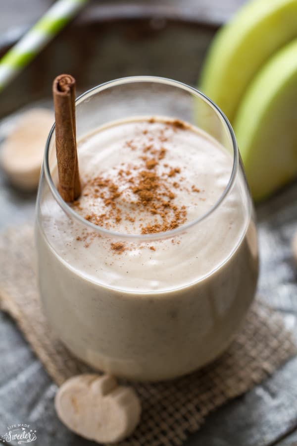 Pumpkin Spice Peanut Butter Apple Smoothie is the perfect filling breakfast for fall