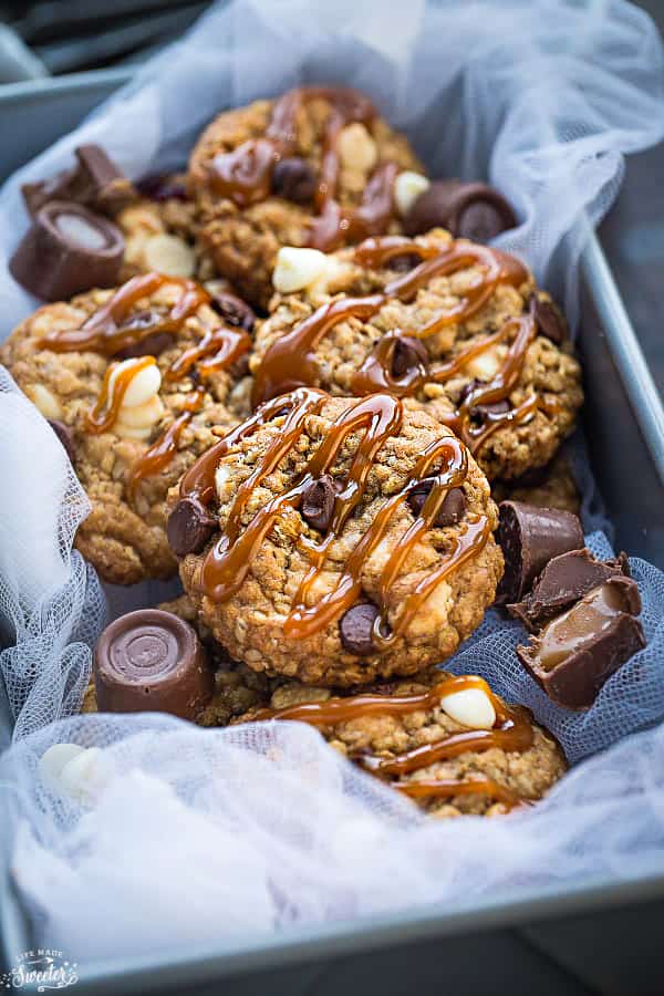 Rolo Cookies {Chocolate Caramel Surprise!} - Two Peas & Their Pod