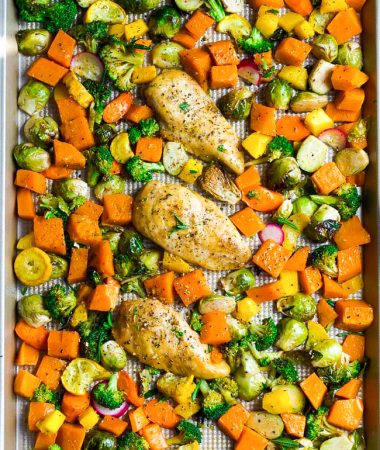 Sheet Pan Harvest Chicken with Vegetables - an easy complete one pan meal with low carb autumn vegetables perfect for fall. Made with tender and juicy with Brussels sprouts, pumpkin, broccoli and yellow zucchini. Keto, paleo, gluten free and Whole 30 compliant.