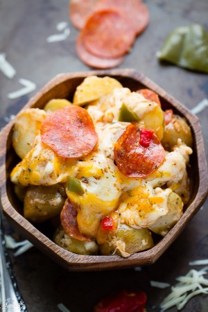 Slow Cooker Pizza Potatoes makes a great appetizer for game day!!