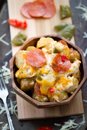 Slow Cooker Pizza Potatoes makes a great appetizer for game day!!