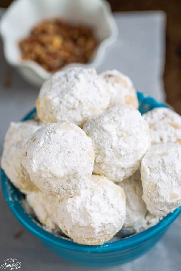 Snowball Cookies are perfect for your Christmas cookie tray!