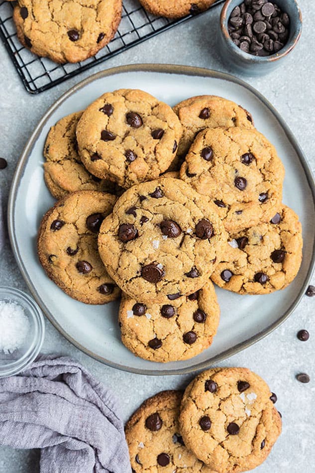 https://lifemadesweeter.com/wp-content/uploads/Soft-and-Chewy-Keto-Chocolate-Chip-Cookies-Recipe-Photo-Picture-Paleo-Gluten-Free-copy.jpg