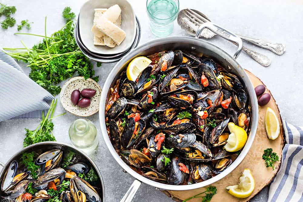 Top view of Mediterranean PEI Mussels in a skillet