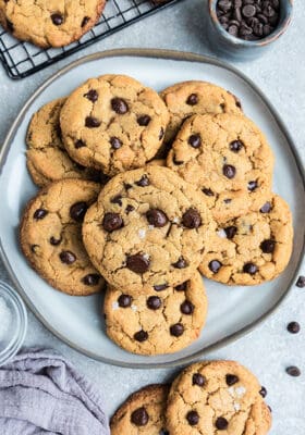 Close-up top view of 9 easy vegan cookies on a grey plate
